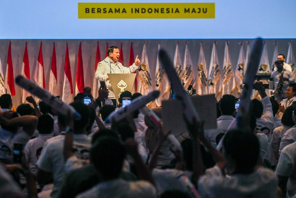  Prabowo Umbar Mimpi 'Indonesia Tanpa Kemiskinan' Saat Kampanye di Padang