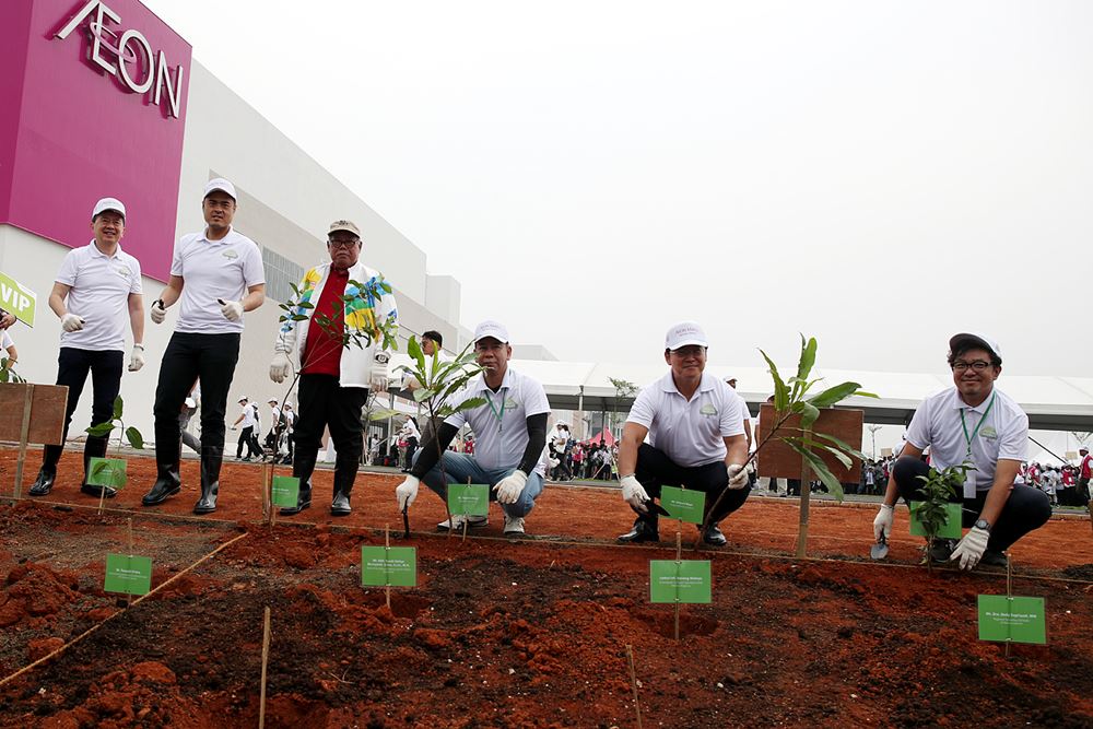 AEON Mall Deltamas Adakan Tree Planting Festival
