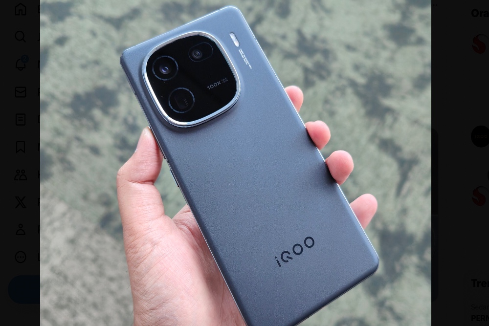  Harga iQOO 12 5G, Smartphone dengan Snapdragon 8 Gen 3 Pertama di RI