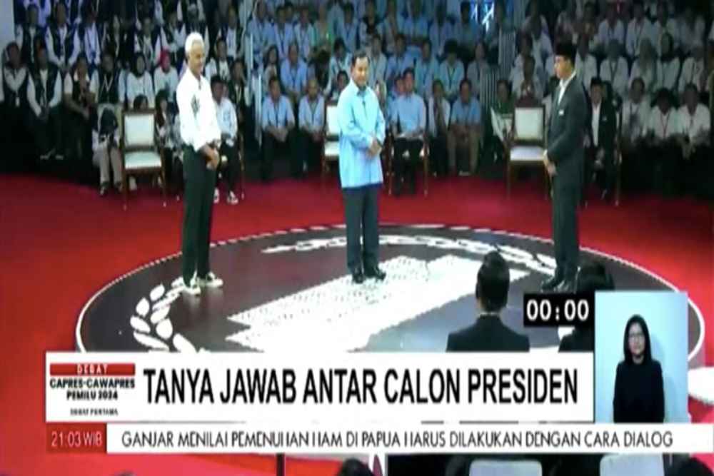  Viral Ekspresi Gibran saat Prabowo Diserang Anies soal Pelanggaran Etik Ketua MK, Sayang Tak Tertangkap Kamera