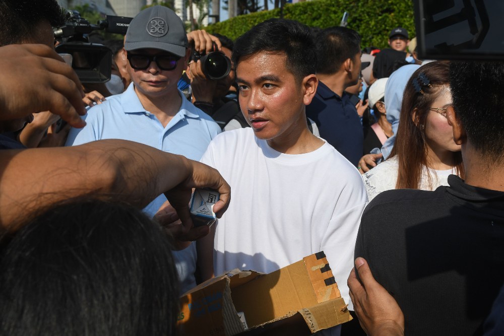  Gibran Tak Mau Komentar Hasil Debat Perdana
