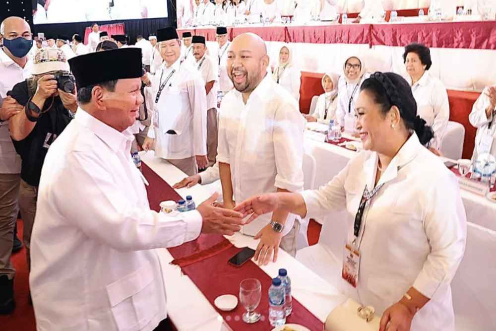  Prabowo Lantik Titiek Soeharto, Ekspresi Didit Viral dan Jadi Sorotan