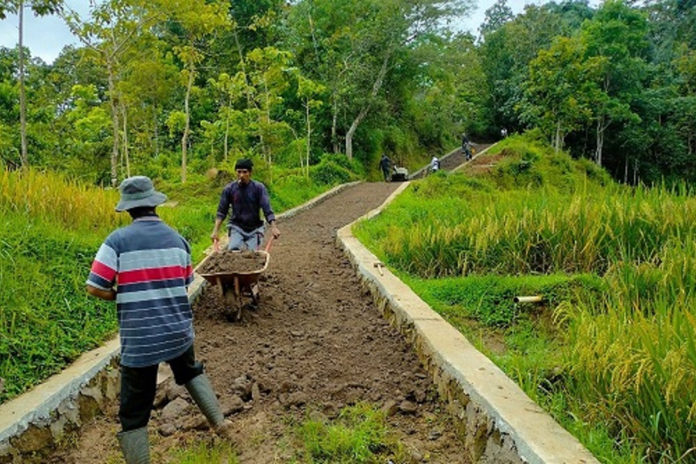  Pemkab Sumedang Tuntas Gelontorkan Rp4,16 Miliar untuk Jalan Pertanian