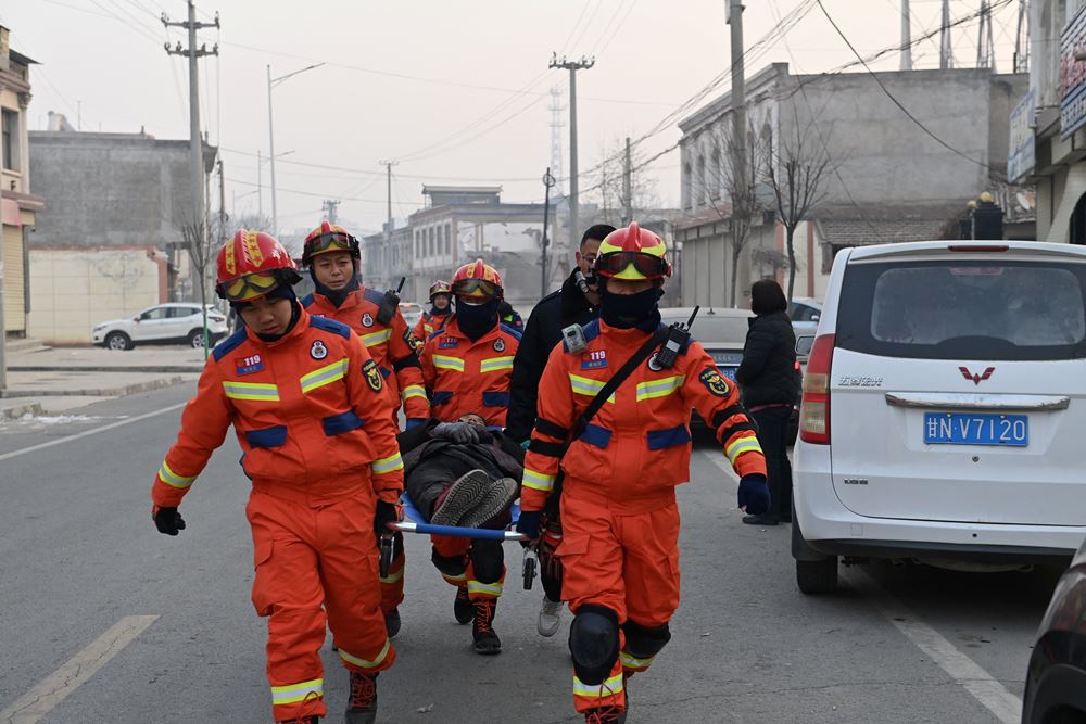 Update Gempa China: 137 Orang Tewas, Ratusan Lainnya Masih Hilang
