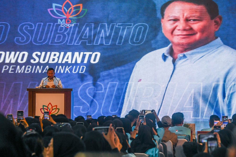  Sebelum Hadiri Debat Cawapres, Prabowo Blusukan ke Kampung Empang