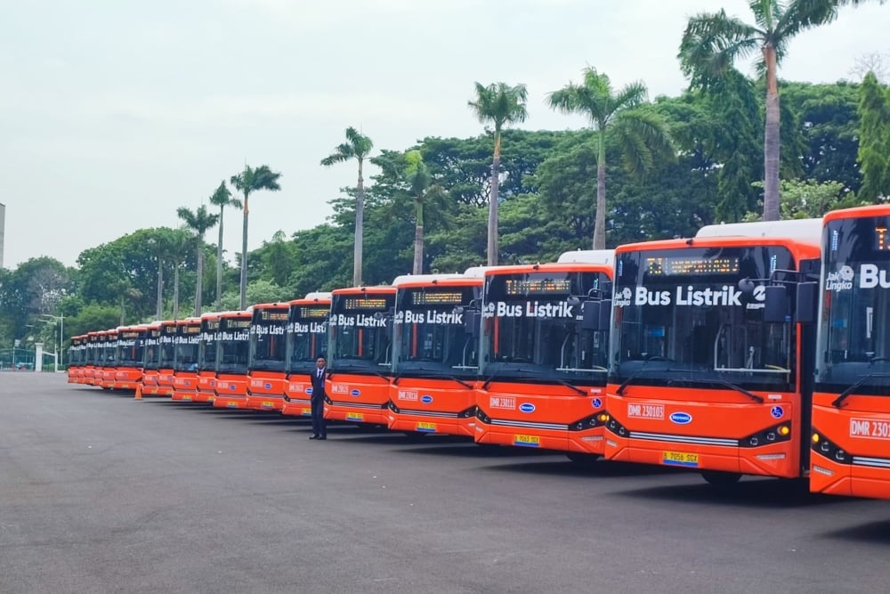  Ada Bus Listrik Baru Trans Jakarta, Dipakai di Rute - Rute Ini!