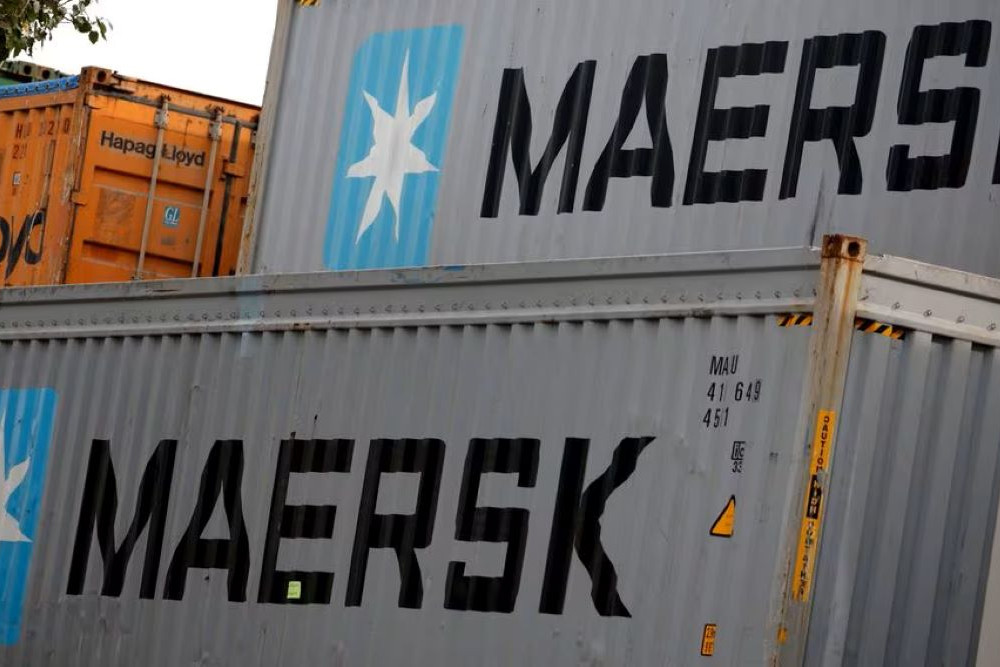  Maersk Pulihkan Jadwal Berlayar Kapal Kontainer ke Terusan Suez
