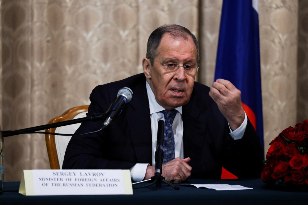  Momen Menlu Rusia Sergei Lavrov "Puji" PM Israel Netanhayu