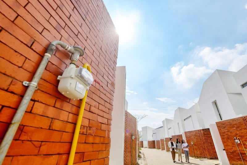  Govt Delays Tender for 72 Gas Network Areas Due to Supply Issues
