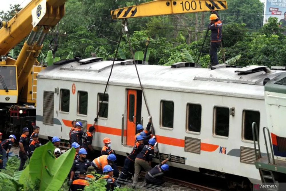 Evakuasi KA Anjlok di Tanggulangin Sidoarjo Selesai, Jalur Dilalui dengan Pengawasan