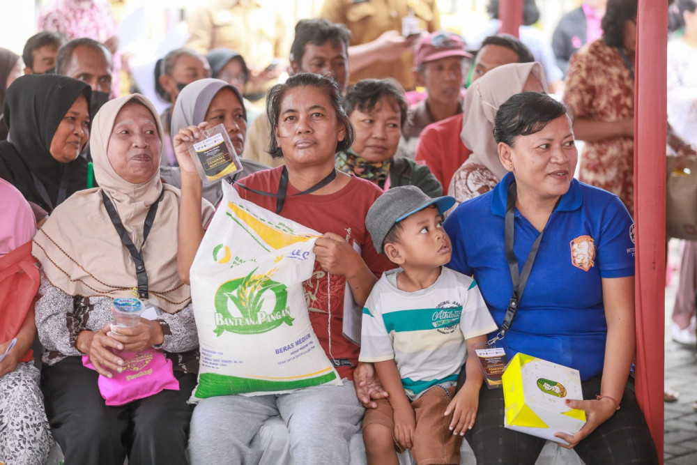  Ada Bansos Beras, 3,5 Juta Keluarga di Jawa Tengah jadi Penerima