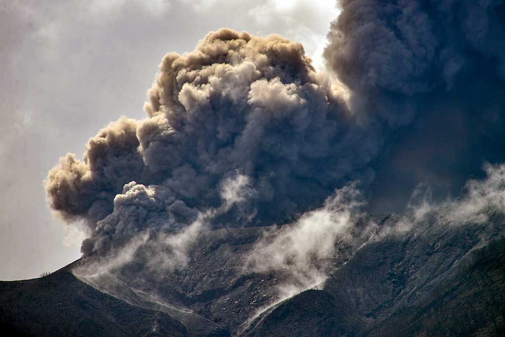 Gunung Marapi Kembali Semburkan Abu Vulkanik, Pemerintah Tetapkan Status Siaga Darurat