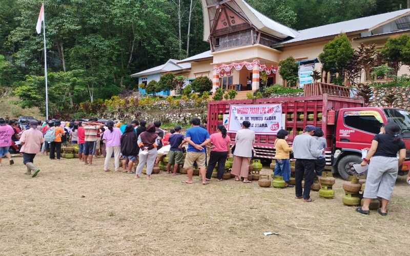 Operasi pasar LPG 3 kg di Kabupaten Toraja Utara, Sulsel./Pertamina