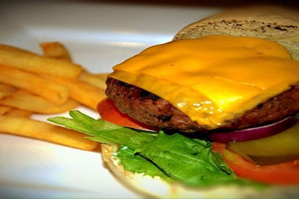  Viral, Burger Belalang Kini Jadi Buruan Warga Arab Saudi
