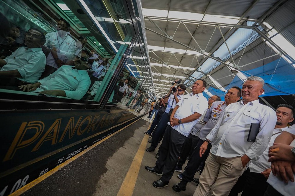  Pemkot Bandung Siapkan Dampak Ekonomi dari Beroperasinya 3 KA Baru