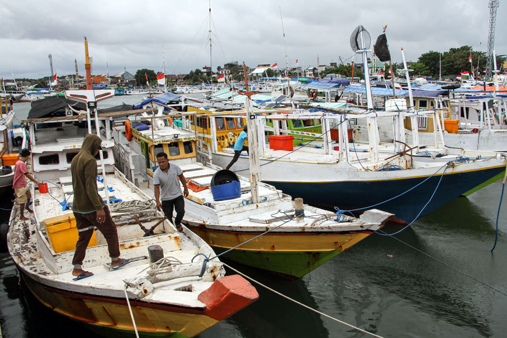  Cuaca Buruk, Puluhan Kapal di Makassar Tidak Melaut