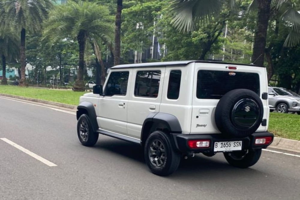 Suzuki Jimny 5-Pintu di Jalanan Bintaro, Tangerang/tangkapan layar Instagram