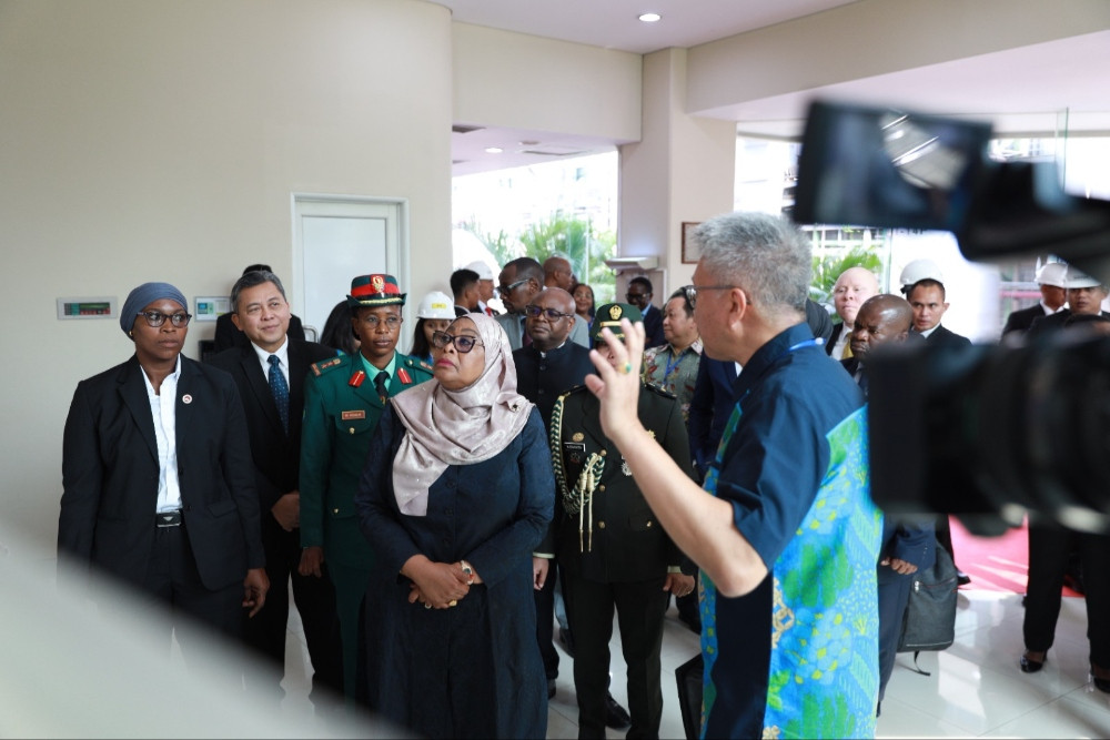  Usai Bertemu Jokowi, Presiden Tanzania Kunjungi Pabrik Indesso