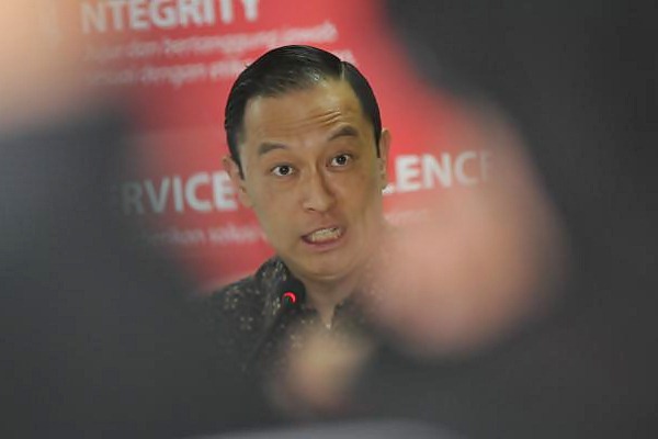  Rahasia Kulit Glowing Thomas Lembong, Cuma Pakai Ini