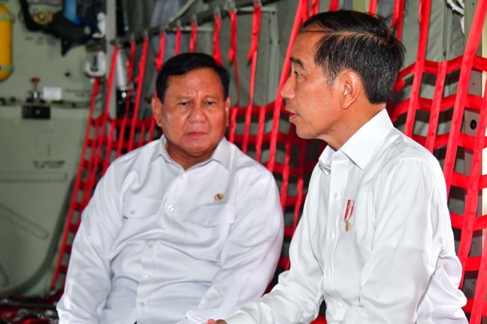 Presiden Joko Widodo alias Jokowi (kanan) dan Menteri Pertahanan Prabowo Subianto (kiri). Dok BPMI Setpres