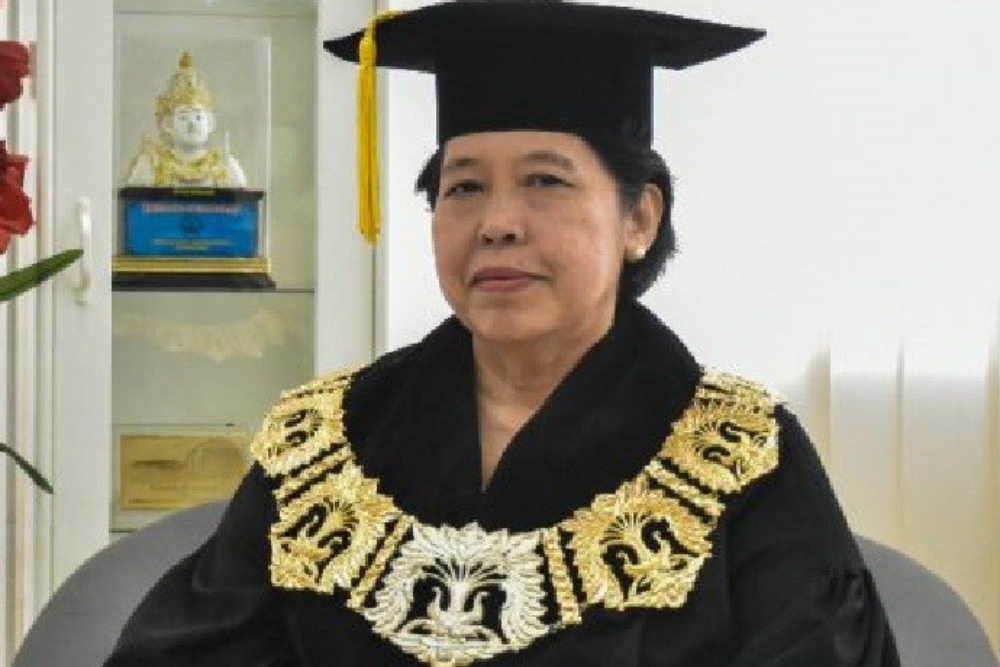  Prof. Harkristuti, Guru Besar UI yang Dituding Partisan karena Kritik Jokowi