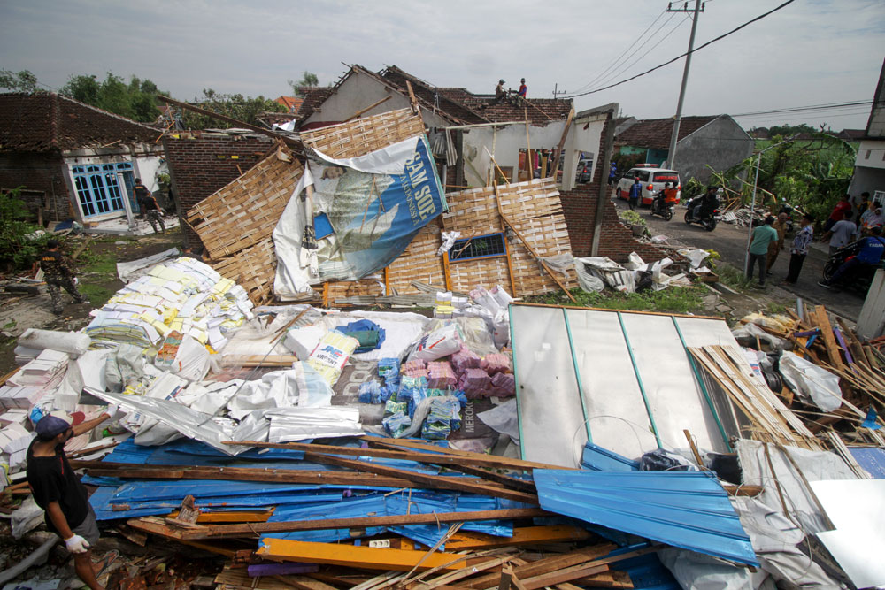  Ratusan Rumah di Sidoarjo Rusak Diterjang Angin Puting Beliung