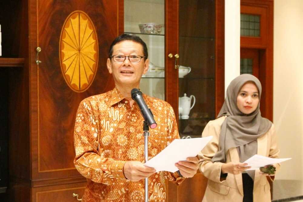 Konsul Jenderal Jepang di Surabaya Konichi Takeyama berbicara di depan pengusaha dalam Resepsi Promosi Produk Seafood Jepang di Surabaya, Selasa (30/1/2024)./Bisnis-Syaharuddin Umngelo.