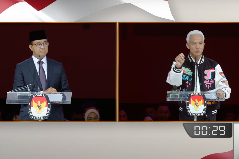  Arti Bahasa Isyarat yang Ditampilkan Anies dan Ganjar di Debat Kelima Capres