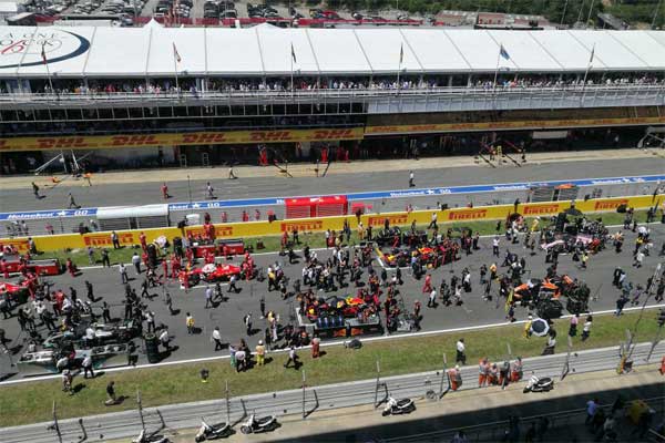 Suasana menjelang start balapan F1 di Sirkuit Catalunya, Barcelona. FIA Bakal Ubah Format Balap Sprint Race F1 Musim 2024/JIBI-Arif Budisusilo