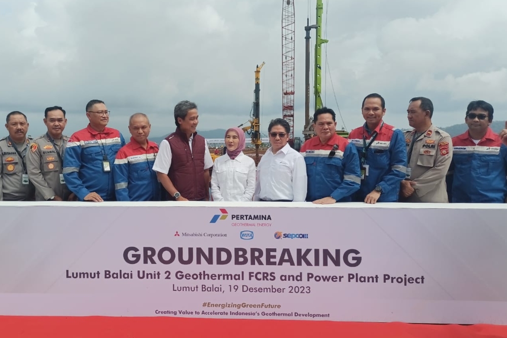 PT Pertamina Geothermal Energy Energy Tbk. (PGEO) melakukan groundbreaking proyek Pembangkit Listrik Tenaga Panas Bumi (PLTP) Lumut Balai Unit 2 yang pada Selasa (19/12/2023) di Kabupaten Muara Enim, Sumatera Selatan, menandai dimulainya proyek berkapasitas 55 MW tersebut. Bisnis-Emanuel B. Caesario.