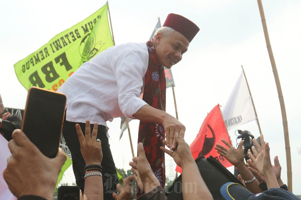  Diajak Makan Ganjar Pranowo, Pendukung Prabowo-Gibran Tersipu Malu