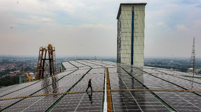  Govt Revises Regulation on Rooftop Solar Panels