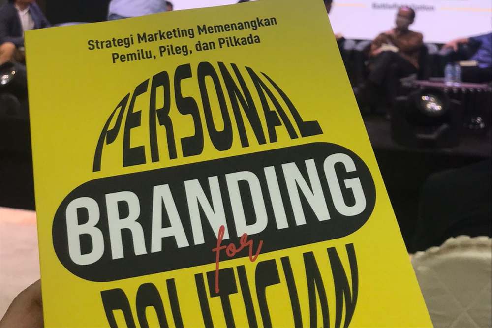  Resensi Buku Personal Branding for Politician: Strategi Marketing Memenangkan Pemilu