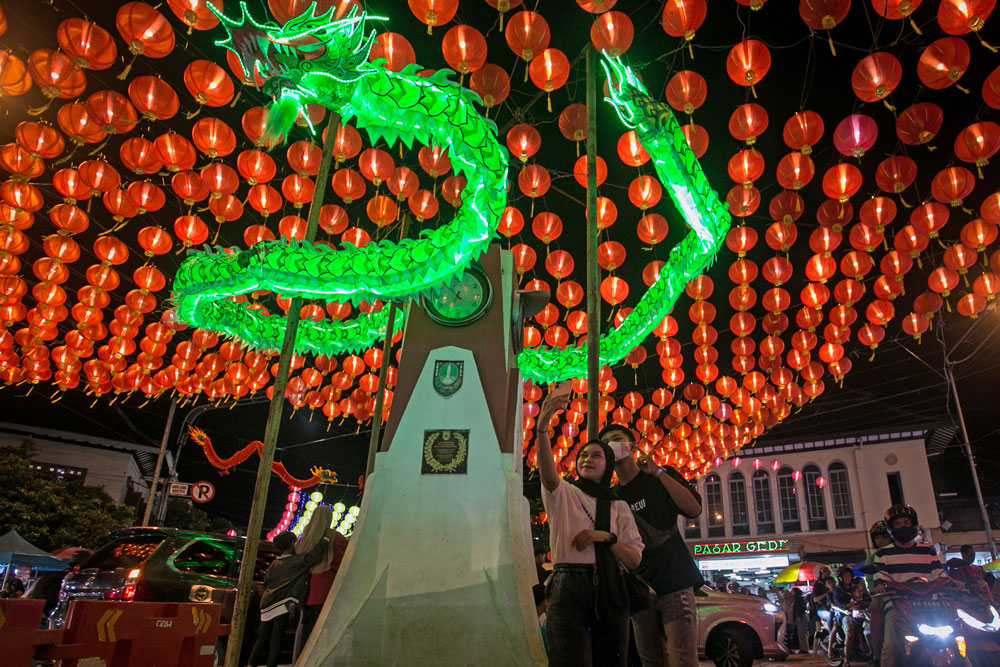  Ribuan Lampion Menghiasi Kota Solo Untuk Menyambut Tahun Baru Imlek