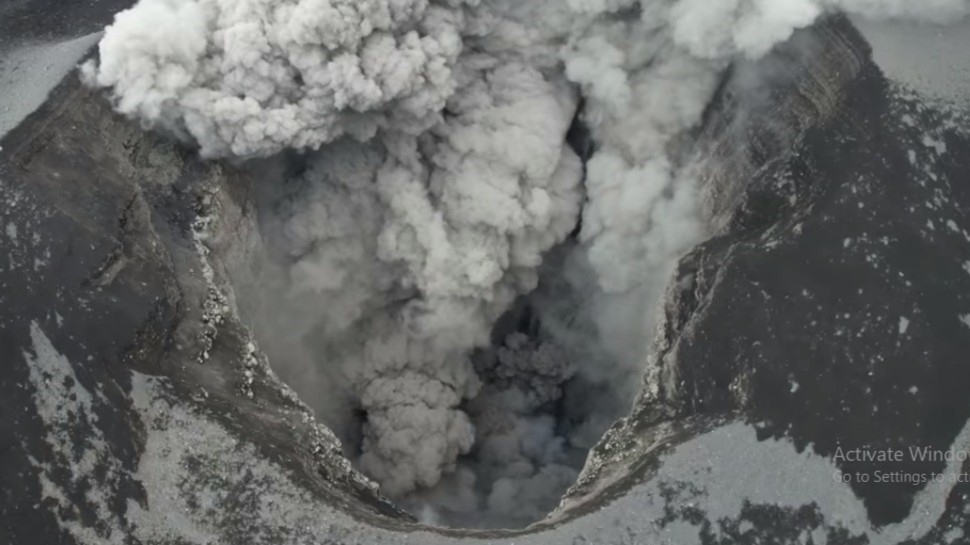 Kondisi erupsi Gunung Marapi pada Rabu (7/2/2024) kemarin. Foto udara: Explore West Sumatra