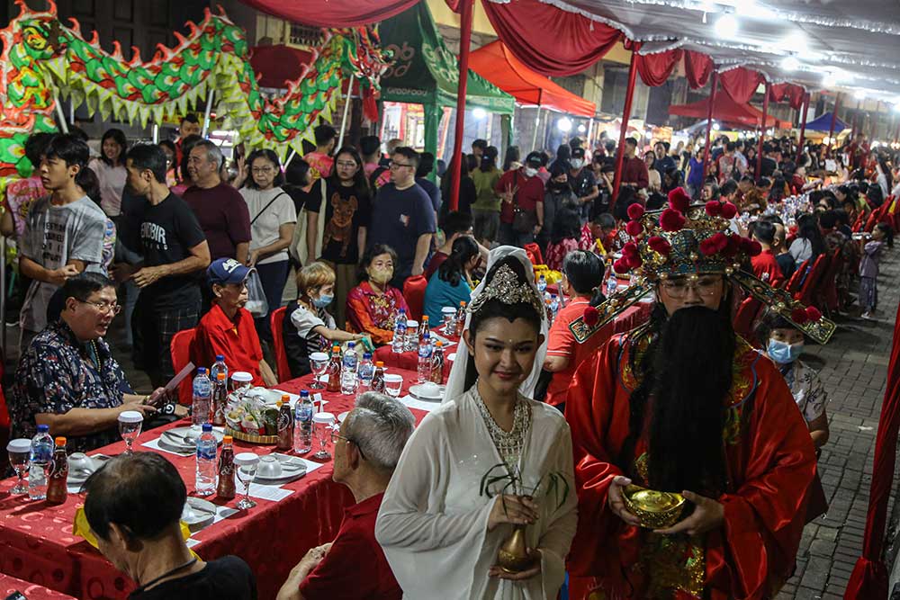  Kemeriahan Tradisi Tuk Panjang di Pecinan Semarang