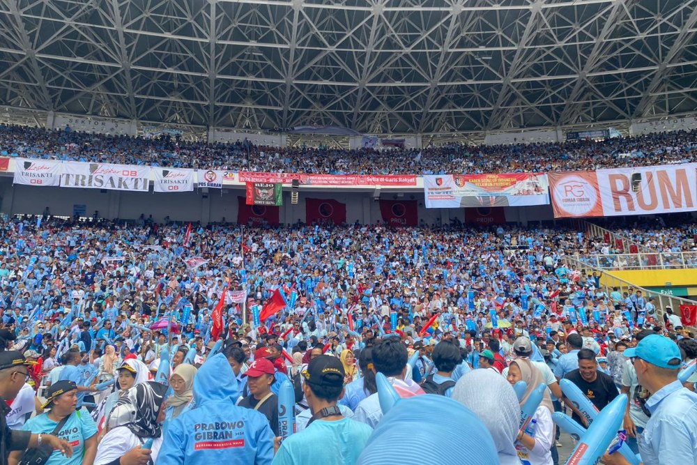 Massa pendukung Paslon No Urut 02 Prabowo-Gibran memadati stadion Gelora Bung Karno (GBK), Senayan untuk kampanye akbar pada Sabtu (10/2/2024). JIBI/Afifah Rahmah Nurdifa