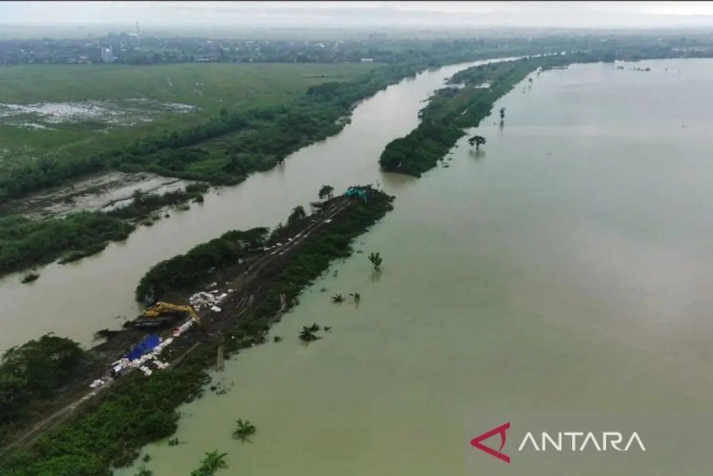  Banjir Demak Memaksa 11.400 Orang Mengungsi