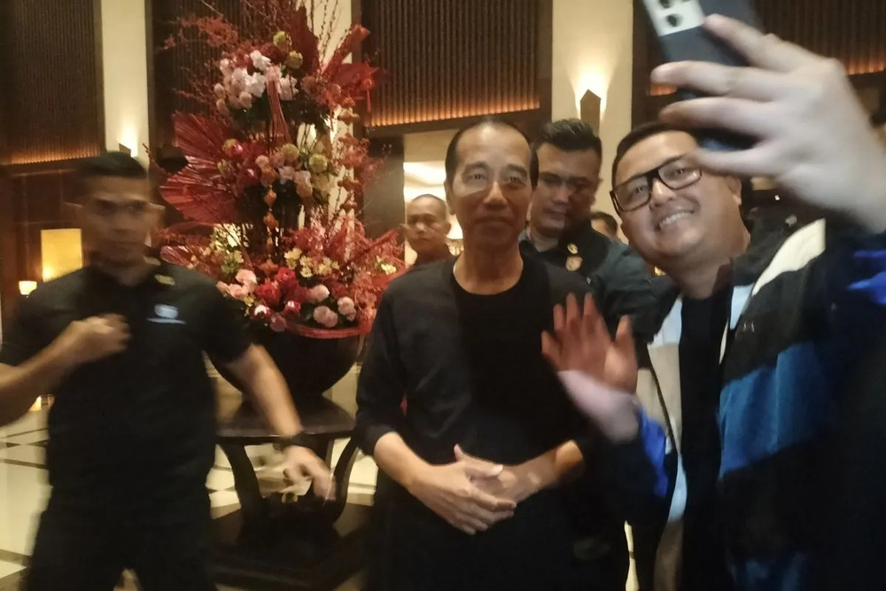  Jokowi Temui Gibran di Hotel Seusai Kampanye Akbar