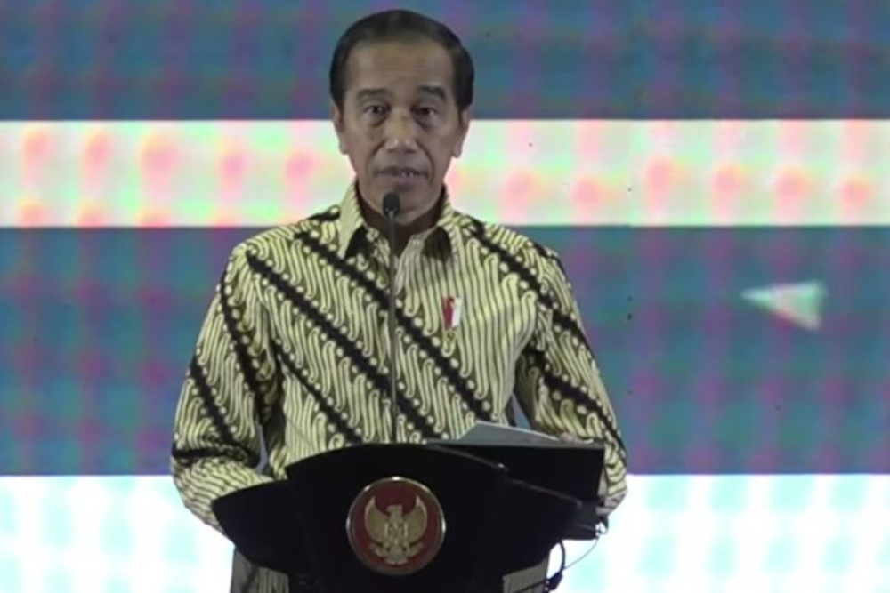 Jokowi saat membuka Konvensi Kampus XXIX dan Temu Tahunan XXV Forum Rektor Indonesia di Universitas Negeri Surabaya, Senin (15/1/2023). (ANTARA/Tangkapan layar Youtube Unesa)
