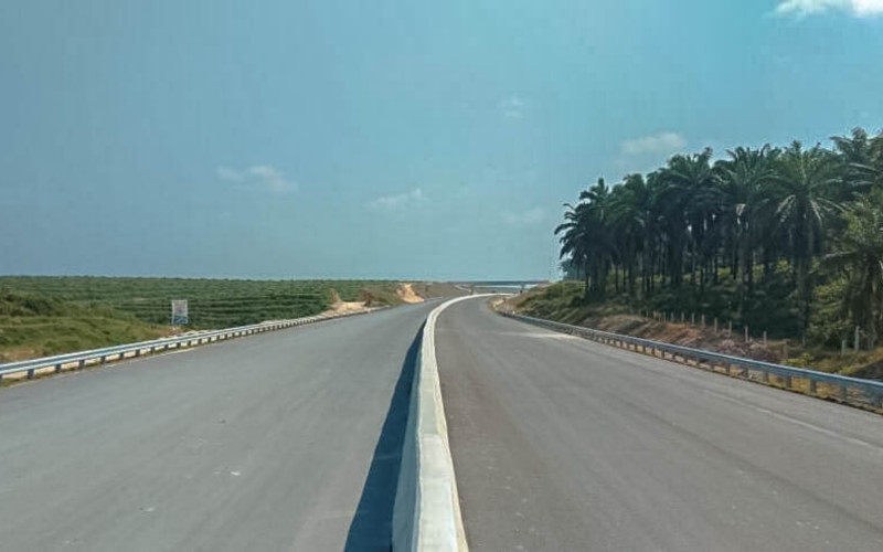 Proyek Jalan Tol Trans Sumatra./Hutama Karya