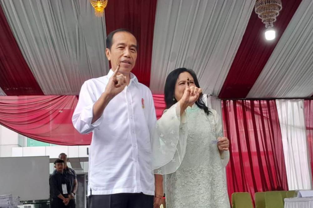  Jokowi dan Iriana Gunakan Hak Suara Pemilu 2024, Nyoblos di TPS 10 Gambir