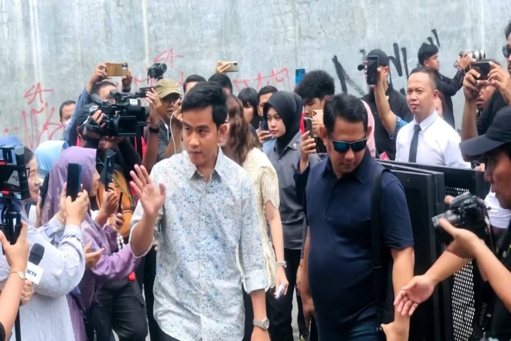  Gibran Pilih Pantau Quick Count di Rumah Usai Nyoblos di TPS Manahan