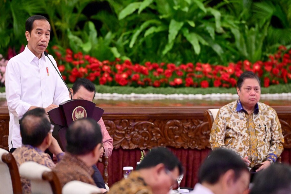  Jokowi Perintahkan Sri Mulyani Cs Siapkan APBN 2025, Demi Makan Siang Gratis?
