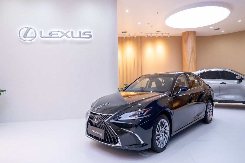  Lexus Panen Penjualan Mobil Berbasis Listrik