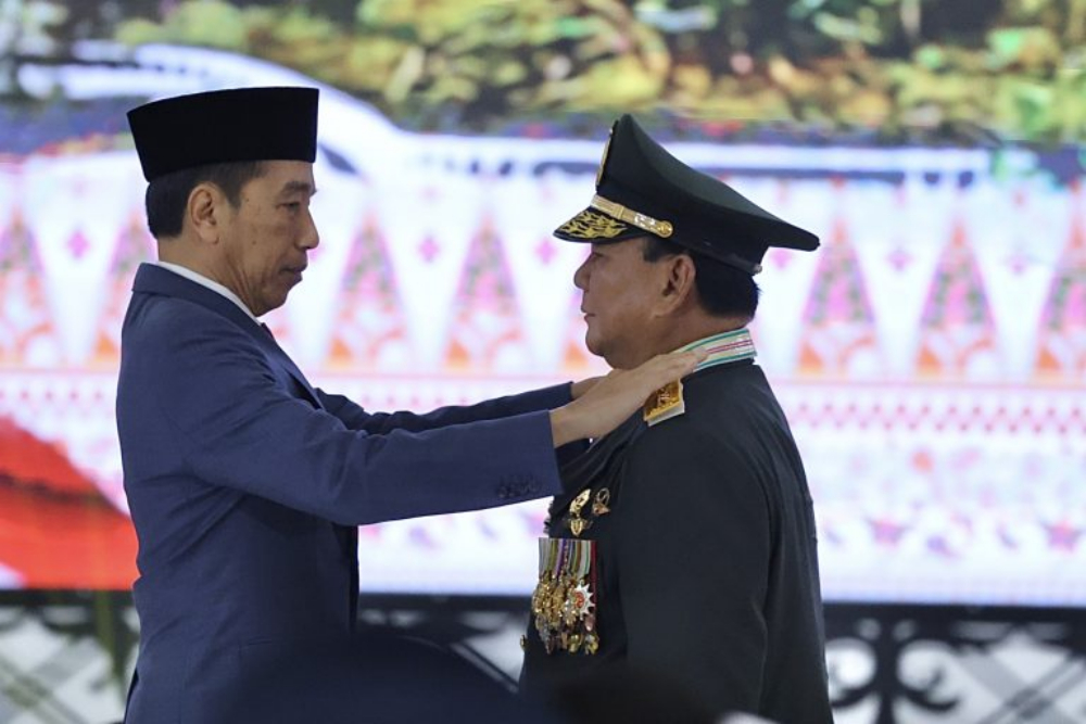  Ini Alasan Jokowi Beri Prabowo Pangkat Jenderal Kehormatan menurut Media Asing