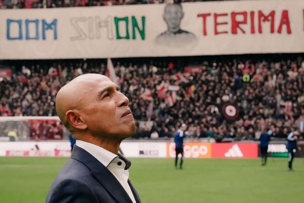  Simon Tahamata dan Aroma Kental Indonesia di Ajax Amsterdam