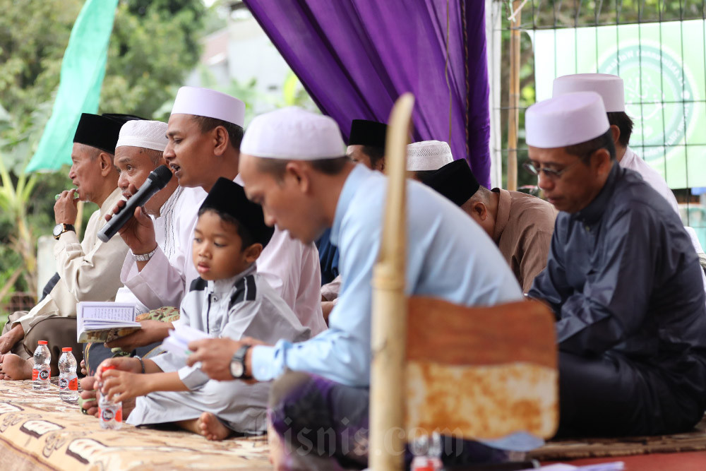  Tradisi Ziarah Kubro Sebelum Masuk Bulan Ramadan di Depok