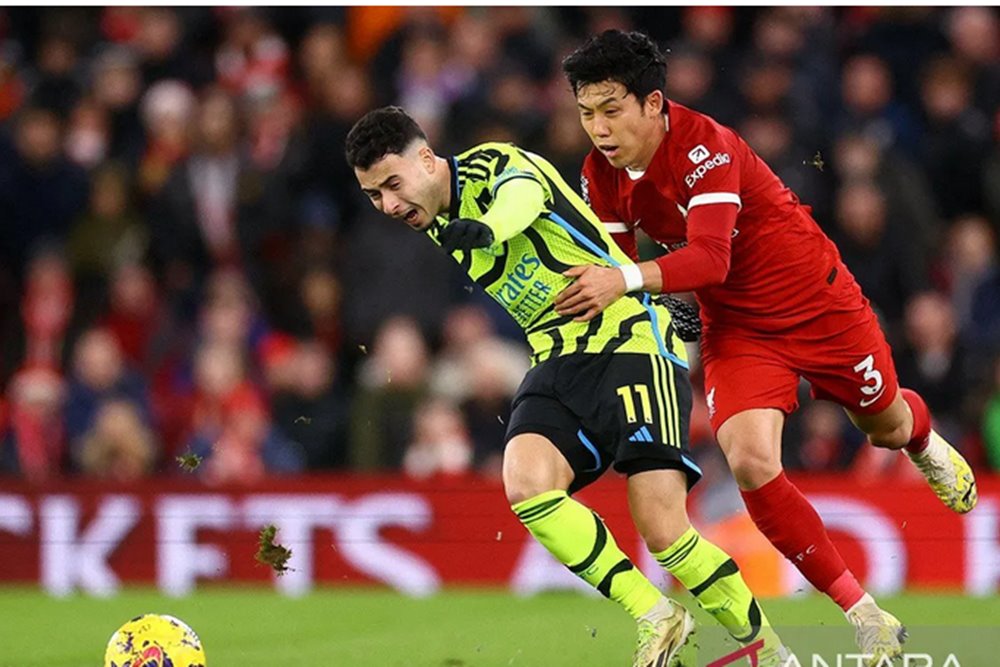 Gelandang Liverpool, Wataru Endo/Antara