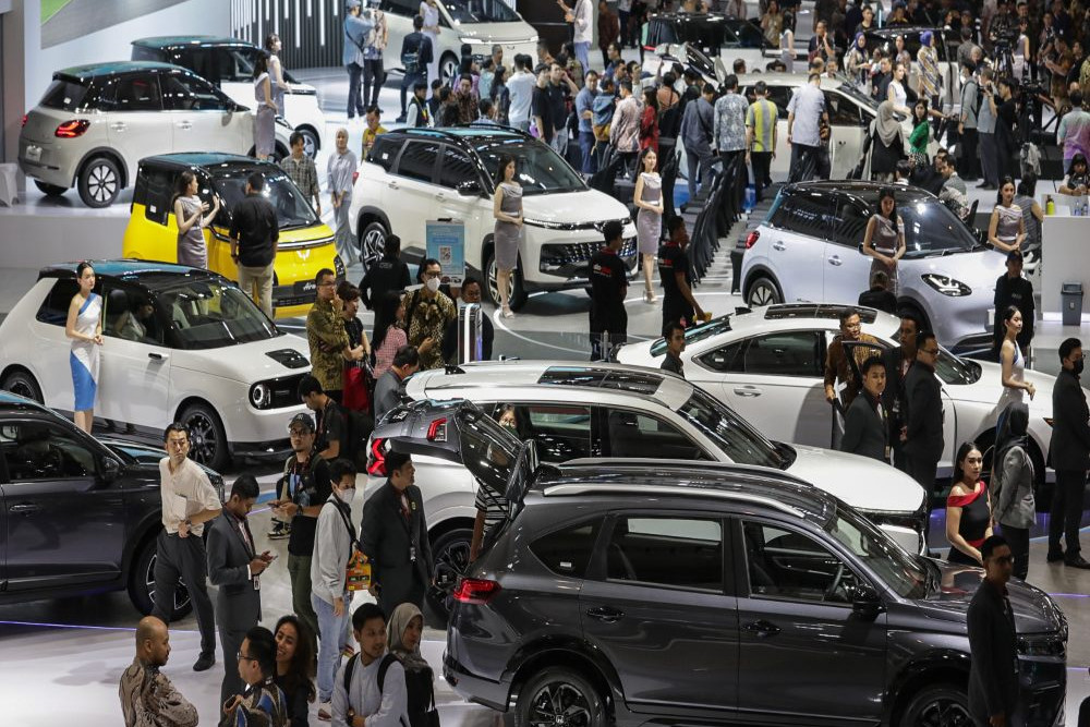  Penjualan Mobil Februari Makin Amblas, Awan Mendung Industri Otomotif